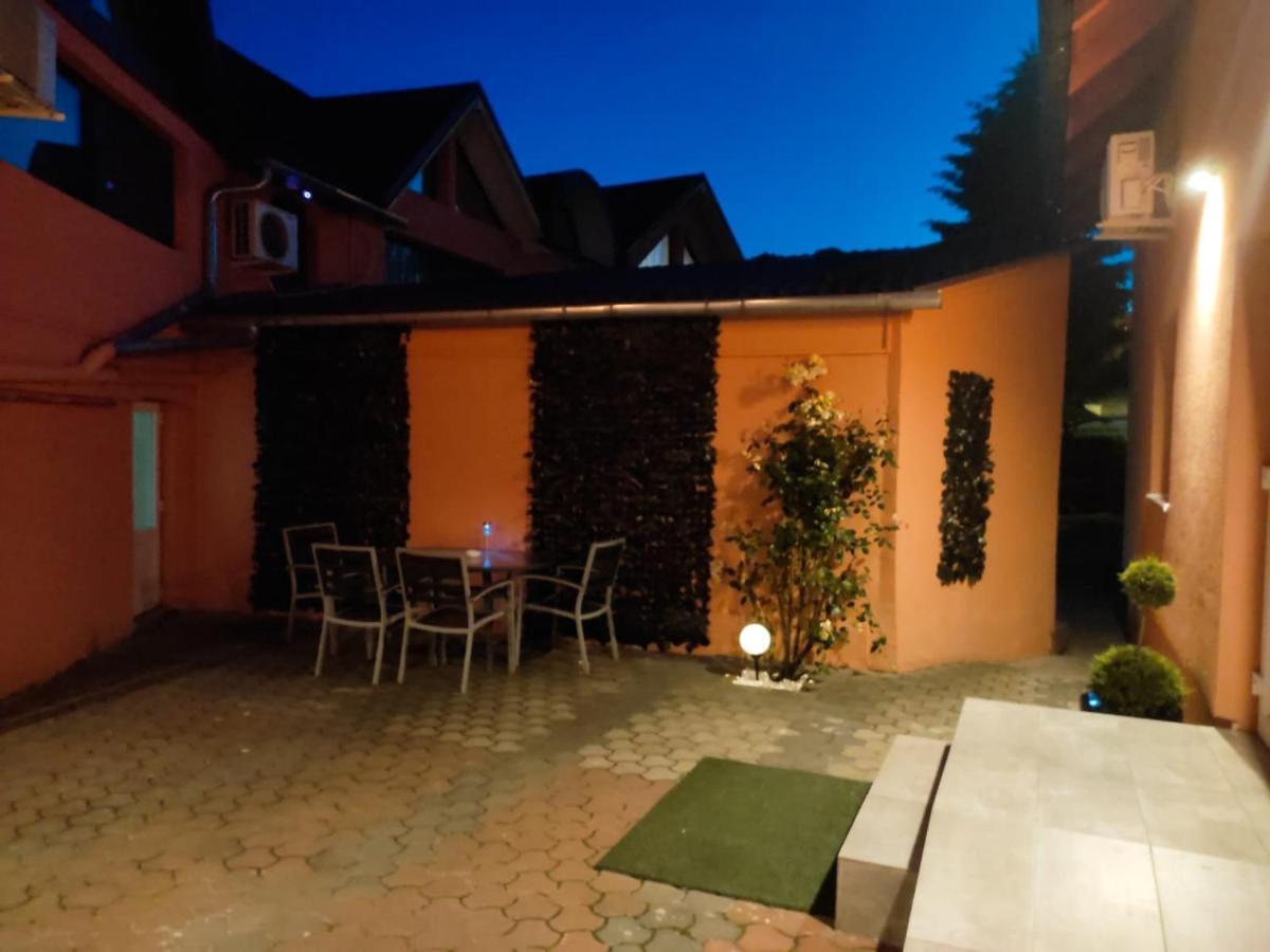 Calypso Rooms Făgăraş Dış mekan fotoğraf
