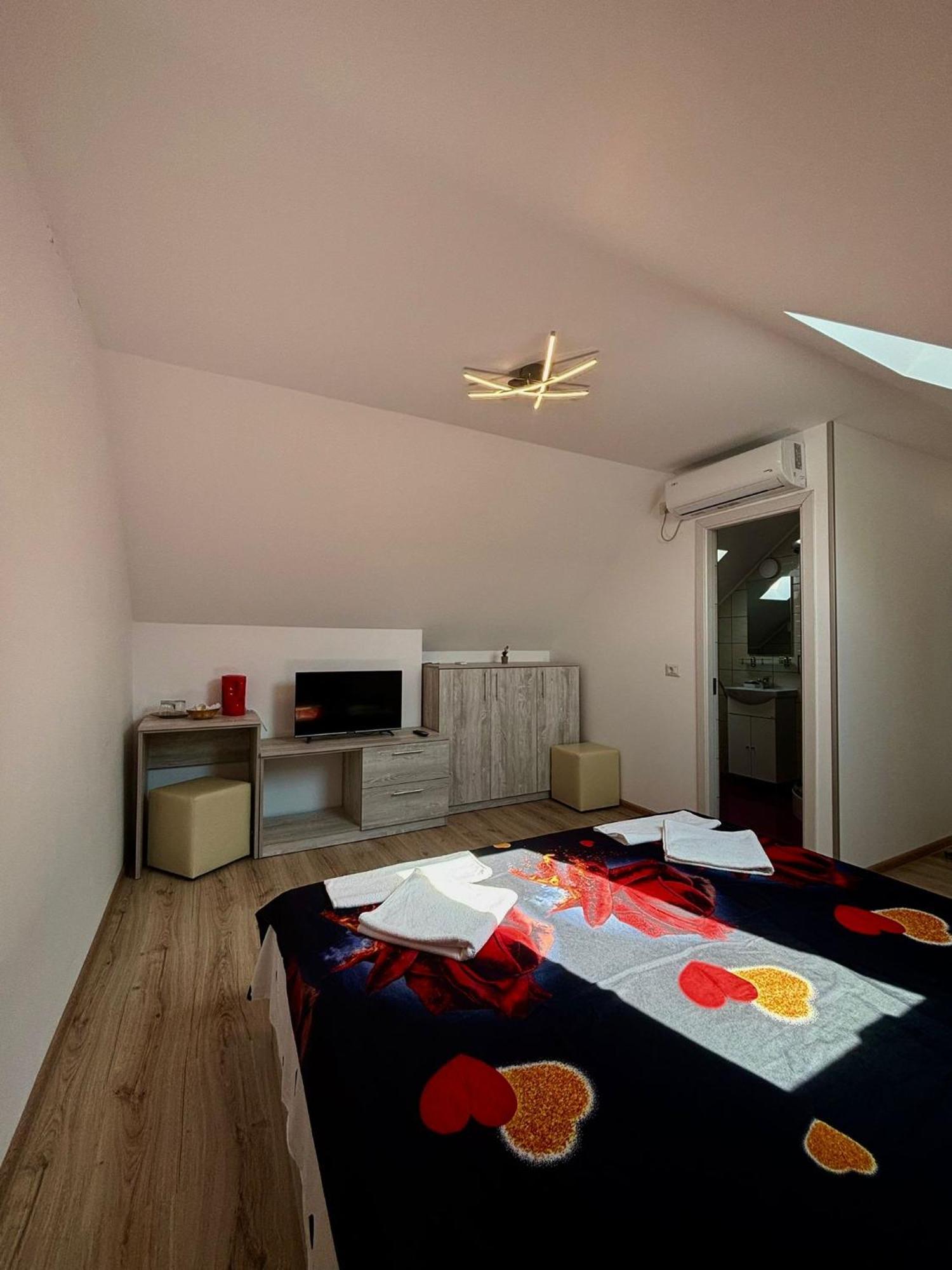 Calypso Rooms Făgăraş Dış mekan fotoğraf